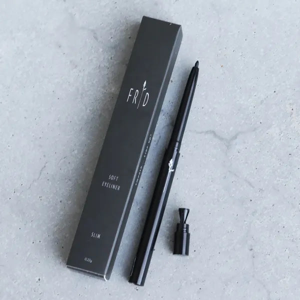 FRID Smooth Eyeliner – slim