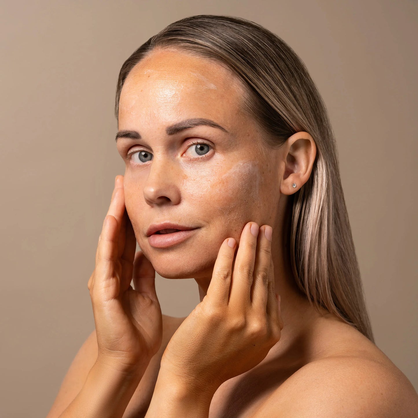 HYDRATING CERAMIDE MOISTURIZER- Skin barrier repair & strenghtening